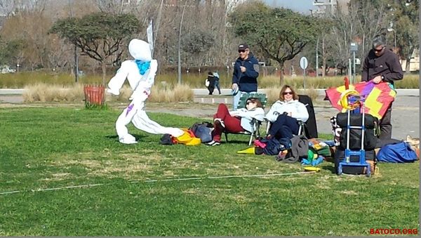 Una creación en proceso de Lucas. No sabemos si
es un buzo, un karateka. El tiempo lo dirá.