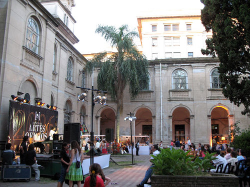 Patio y Música